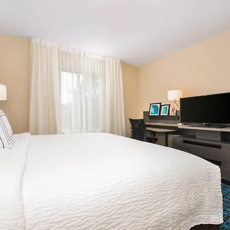 Fairfield Inn & Suites By Marriott Raleigh Cary-2
