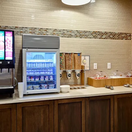Fairfield Inn & Suites By Marriott Milwaukee North-2