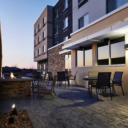 Fairfield Inn & Suites Sheboygan-3