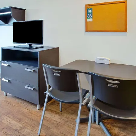 Woodspring Suites St Louis St Charles-3