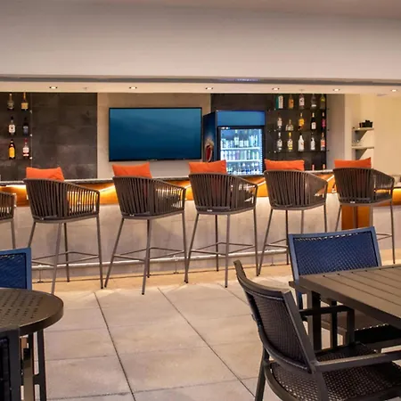 Springhill Suites By Marriott Frederick-2