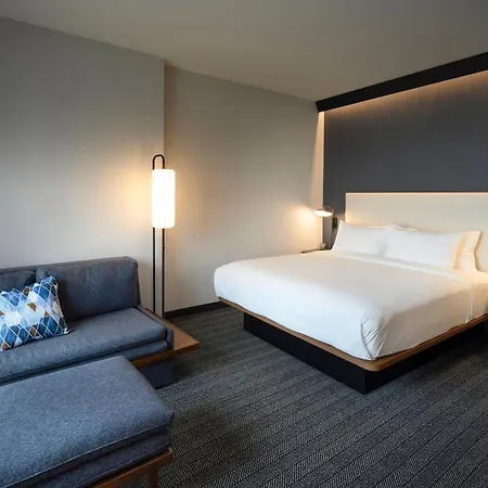 Courtyard By Marriott Charlotte Waverly-2
