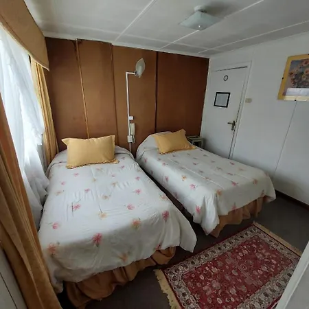 Hostal de la Avenida-3