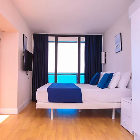 Relax And Unwind Premier Sea View Aparthotel In Batumi-3