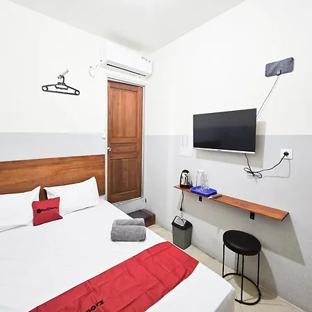 Reddoorz At Ava Guesthouse Pucang Anom Timur-2