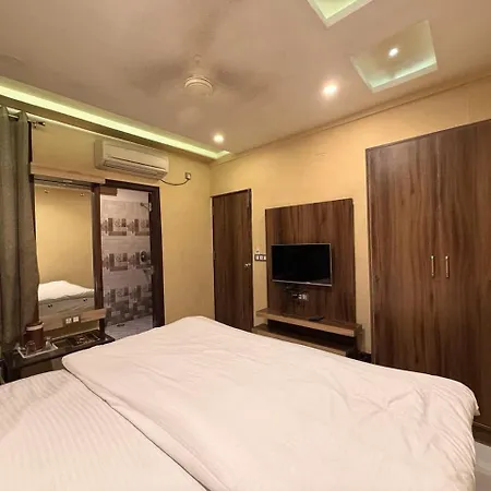 Rajkamal Palace - Near Kashi Vishwanath Temple-2