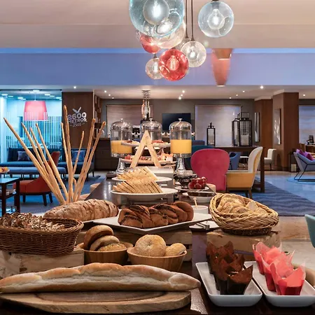 Doubletree By Hilton Bogota Calle 100,Co-3