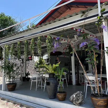 The Elephant Inn-2