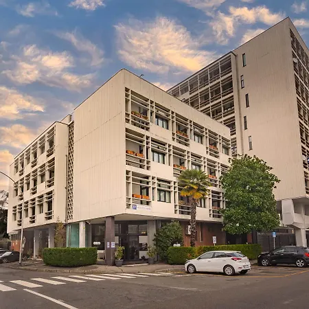 Ih Hotels Milano Eur - Trezzano Sul Naviglio-3