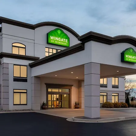 Wingate By Wyndham Green Bay-3