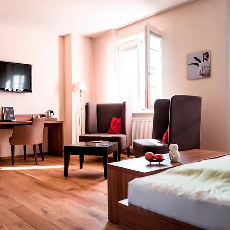 Kunsthotel Drei König am Marktplatz Stadt Lörrach-2