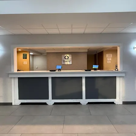 Quality Inn & Suites Baton Rouge West - Port Allen-2