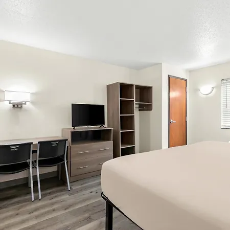 Welcome Suites-O'Fallon-2