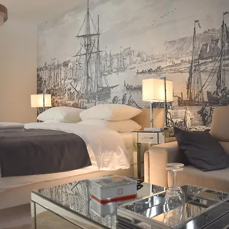 Villa Castel Chambres D'Hotes B&B-3