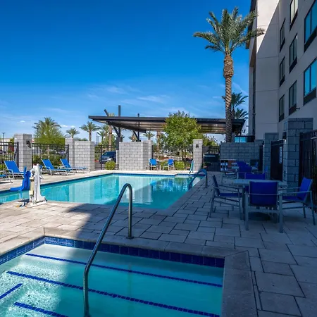 Holiday Inn Express & Suites - Gilbert - Mesa Gateway Airport-2