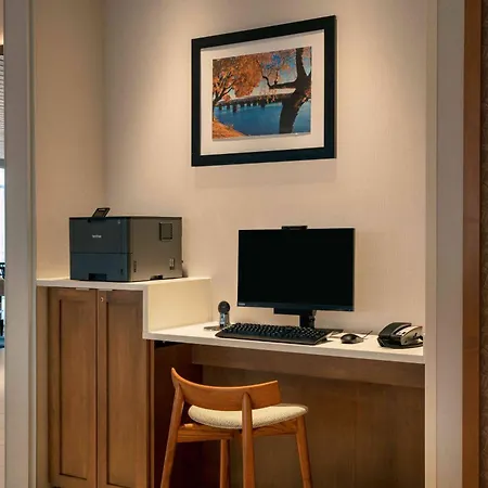 Fairfield By Marriott Inn & Suites Lewisburg-2