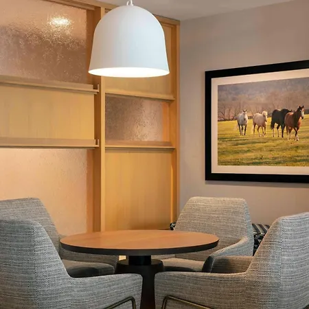 Fairfield By Marriott Inn & Suites Lewisburg-3