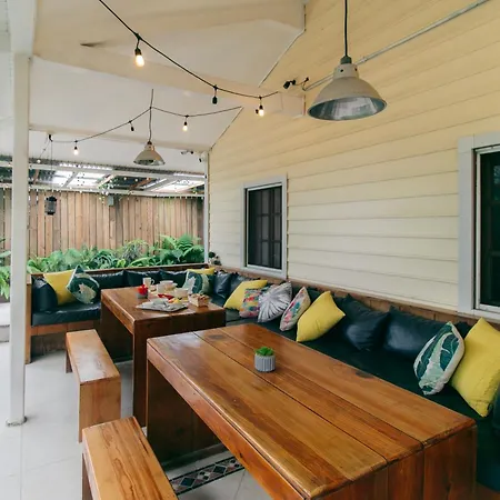 Pineapple House-2