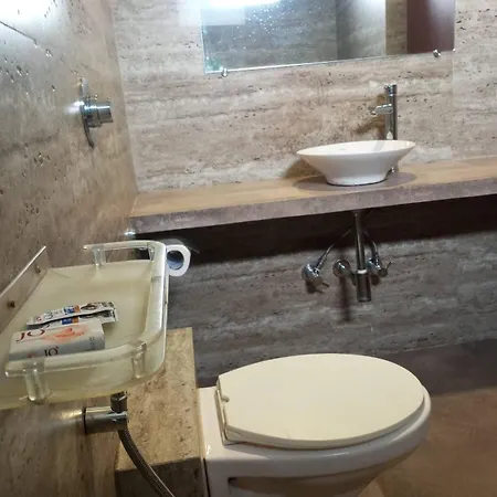 Hotel Montana Nx-2