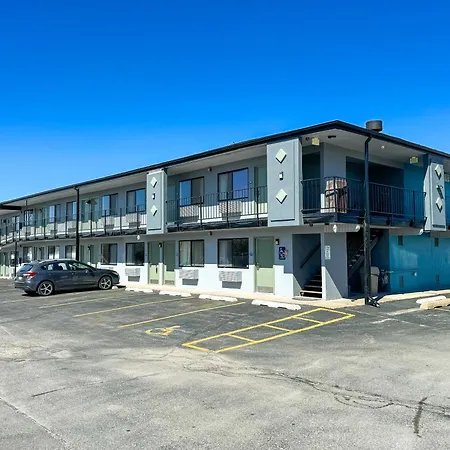 Super 7 Motel-2