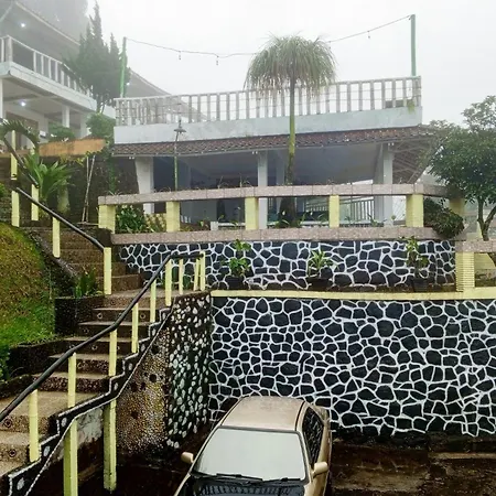 Villa Kampus Near Taman Safari Cisarua Puncak RedPartner-3