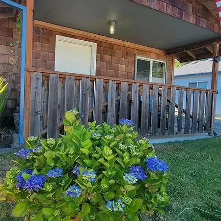 The Bunkhouse Motel-2
