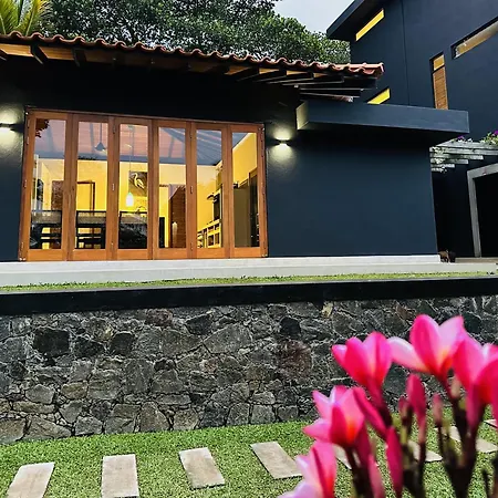 Ellies House-3