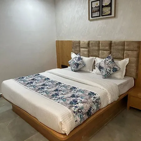 Hotel M Grand-3