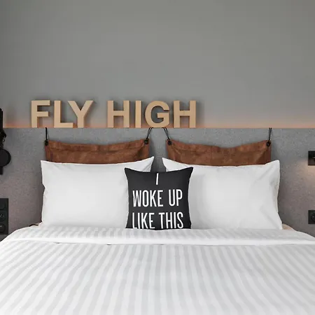 Moxy Lyon Airport-3