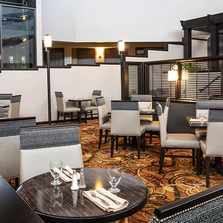 Sheraton Minneapolis West Hotel-2