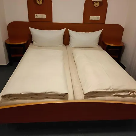Hotel zur Eisenbahn-3