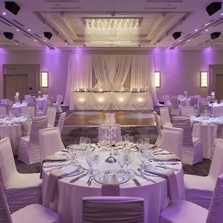 Towneplace Suites By Marriott Oshawa-3