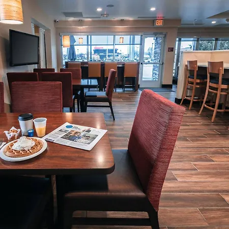 Towneplace Suites By Marriott Toledo Oregon-3