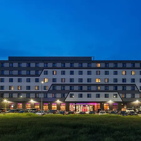 Moxy Frankfurt Airport Kelsterbach-2
