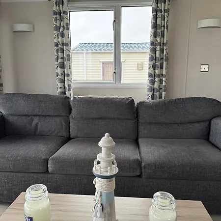 The Retreat - Turnberry Holiday Park Amazing Sea View-2