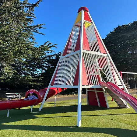 Devonport Breeze Escape-2