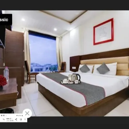 Hotel Good Times-2