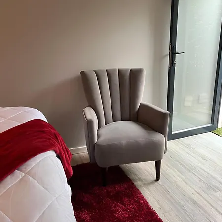 Abbotsford Guest House-2