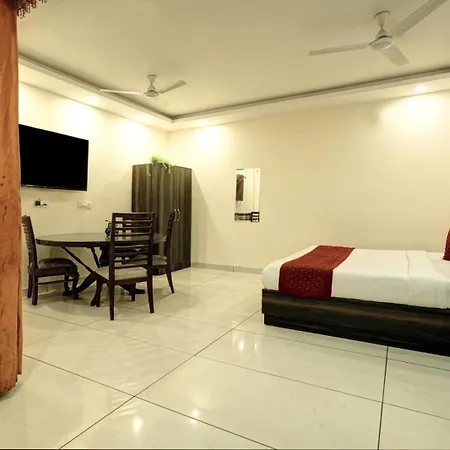 Hotel City Lite Near Delhi Airport-2