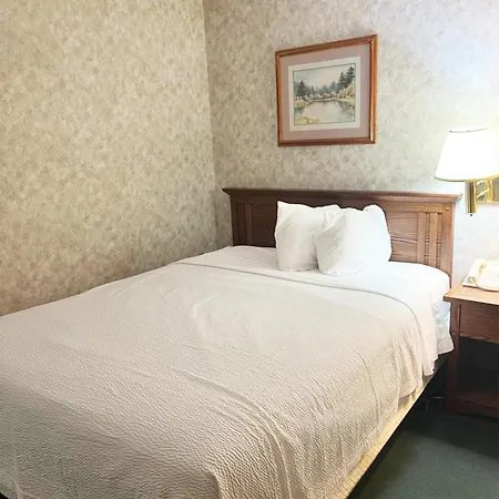 Blue Way Inn & Suites La Crosse-3