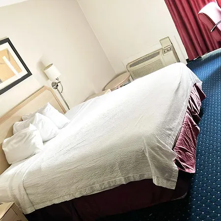 Blue Way Inn & Suites La Crosse-2