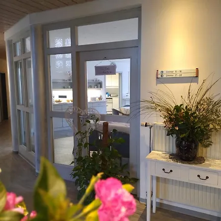 Hotel Cronberger Hof-3