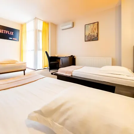 Hotel Maxim-3