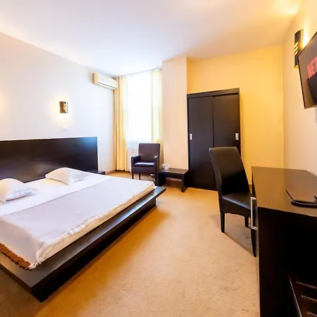 Hotel Maxim-2