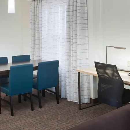 Residence Inn Kansas City Country Club Plaza-3