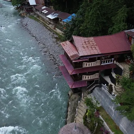 Fidodido Guesthouse Jungle Trekking-3