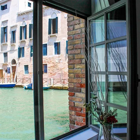 Al Canal Regio - Guest House-3