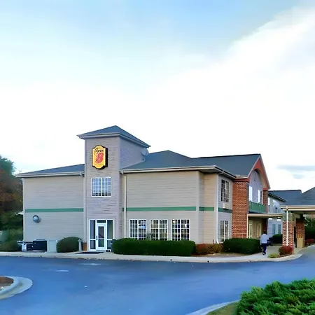 Super 8 By Wyndham Smithfield-Selma-2