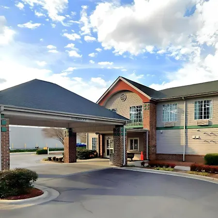Super 8 By Wyndham Smithfield-Selma-3