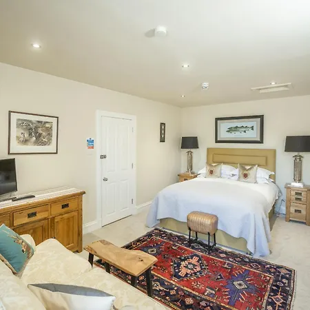 Black Bull Hotel-2